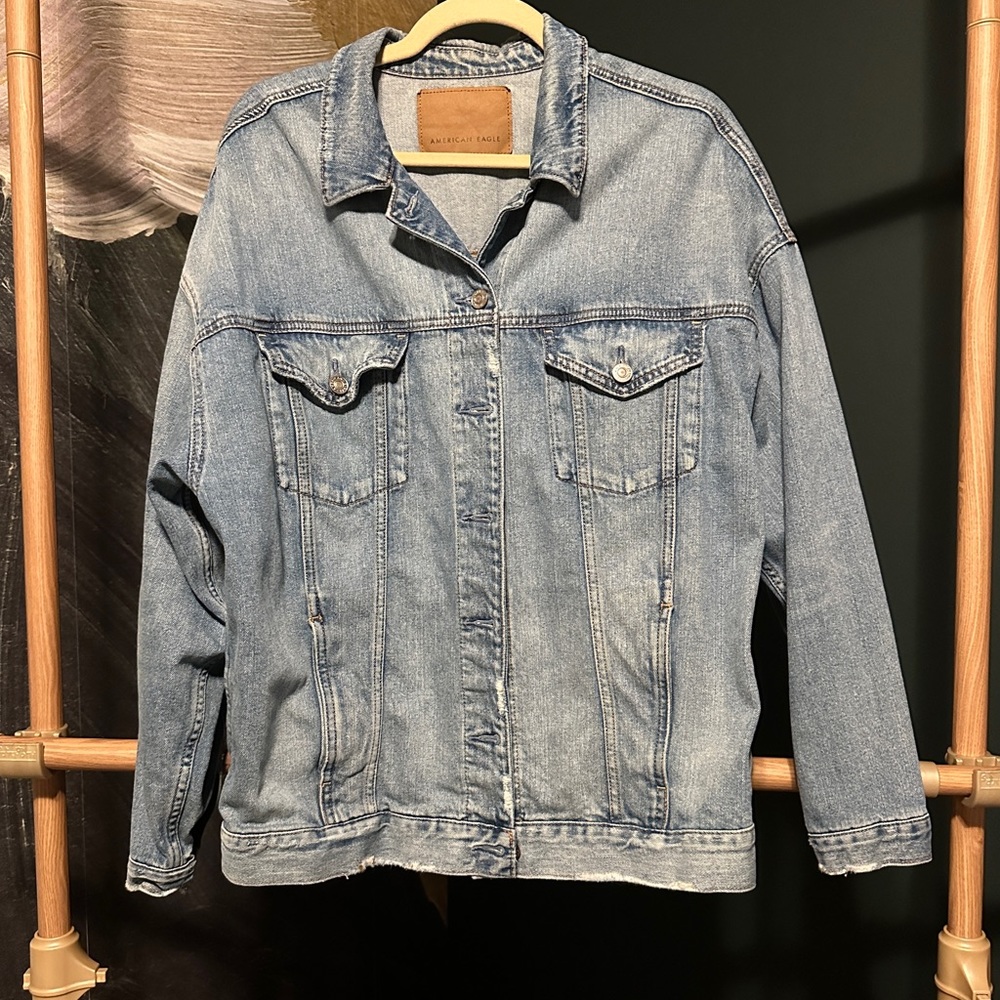 AE Oversized boyfriend denim jacket